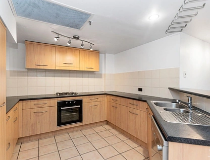 ID:21105200/86-124 Ogden Street, Townsville City, Townsville, 3 ห้องนอน, 2 ห้องน้ำ, Apartment