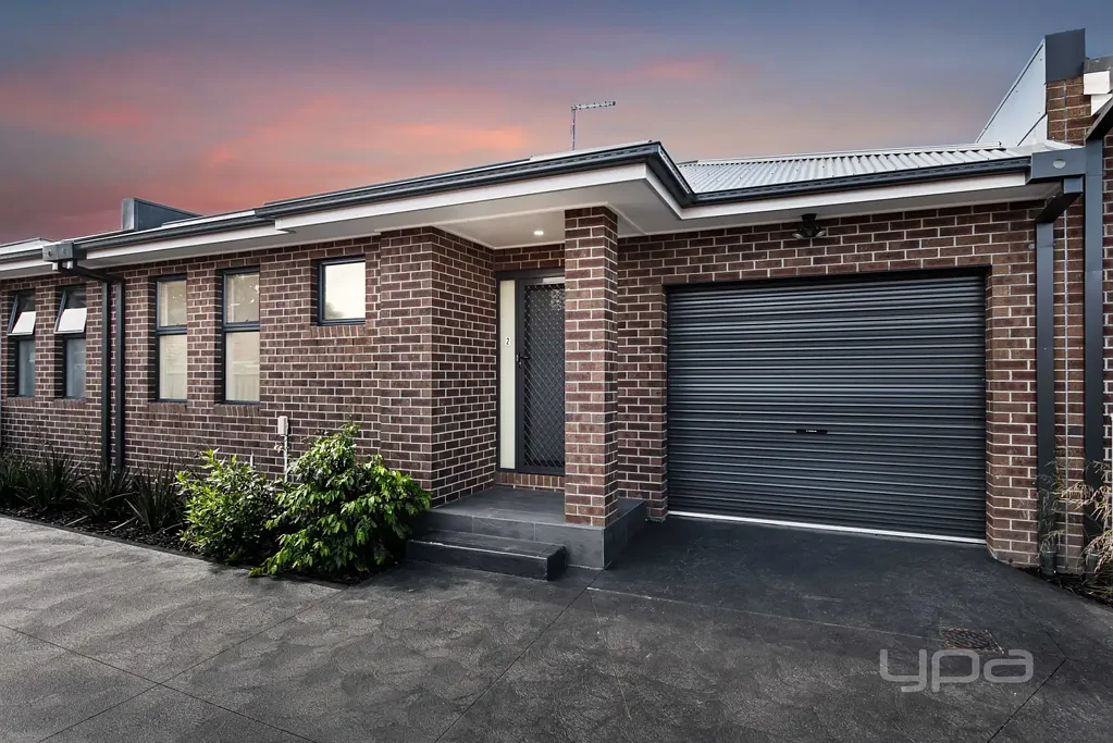 2/13 Wills Street, Westmeadows, VIC 3049