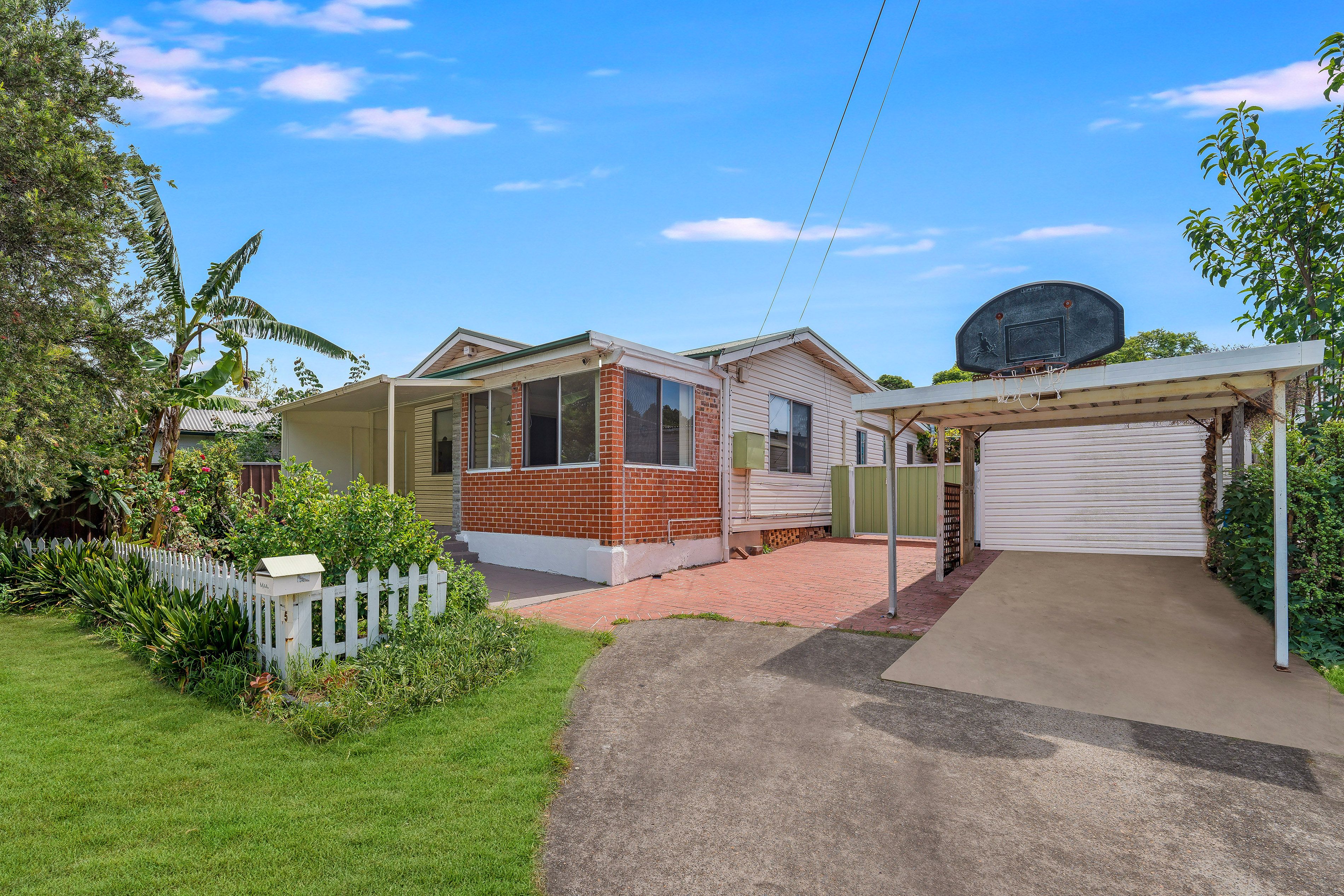 5 LARK ST, BELMORE NSW 2192, 0 habitaciones, 0 baños, House