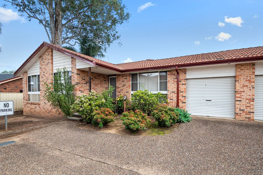3/2 Edward Street, Macquarie Fields, NSW 2564