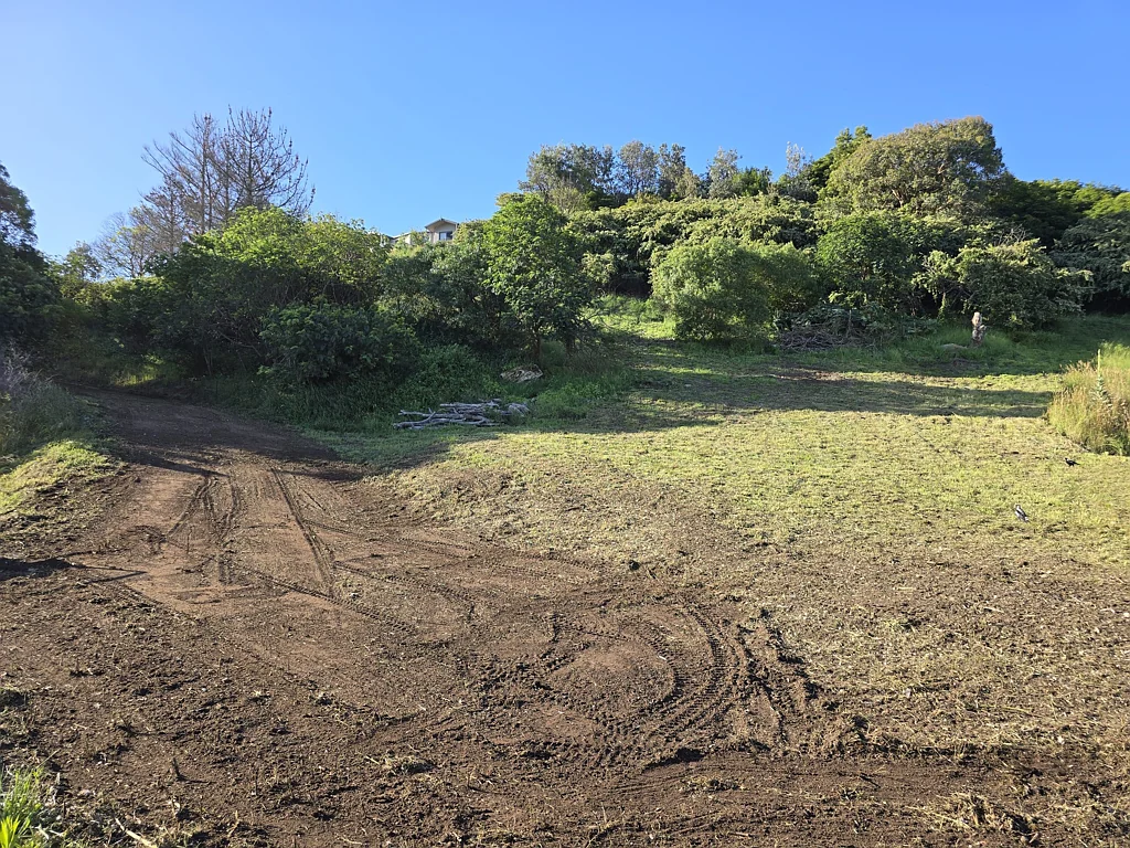 Lakes Entrance  2.2 acres in town centre,Subdivision approved with amazing 180 degrees ocean views