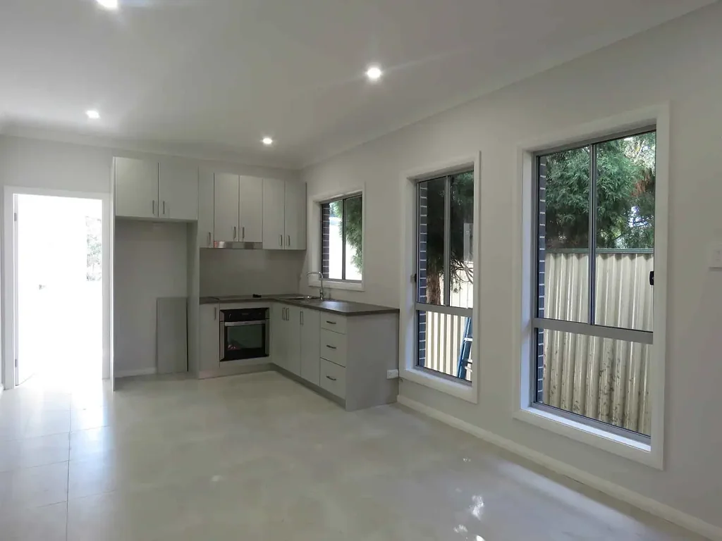 2 Bedroom Granny Flat in great location!