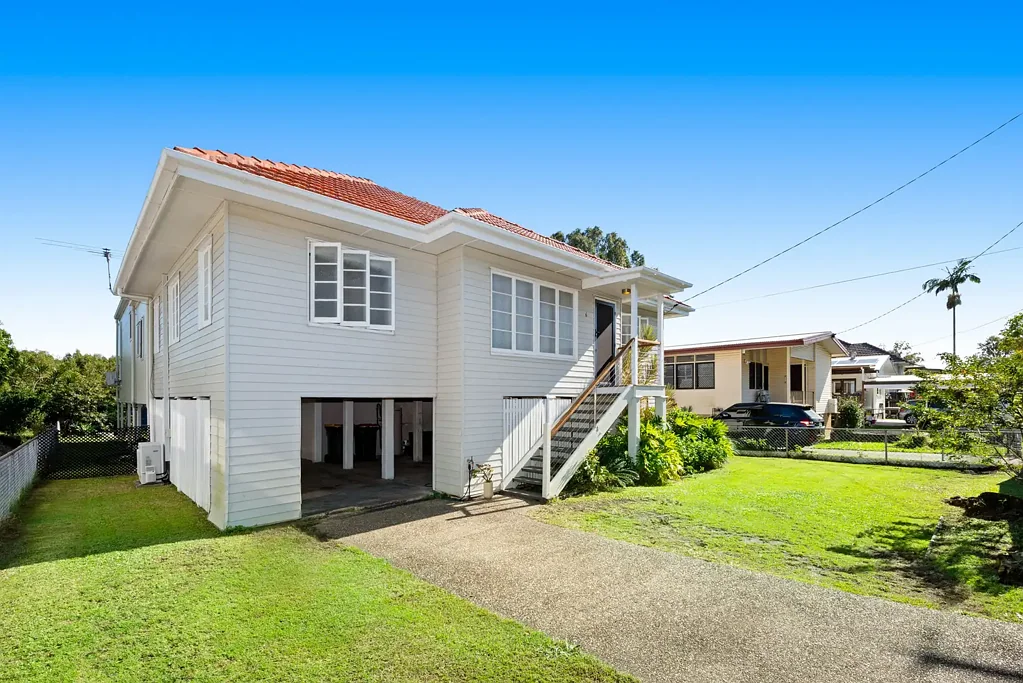 Morningside 4 Bedroom Versatility, beauty & nature-connected calm - steps from CHAC, Morningside shops & CBD buses