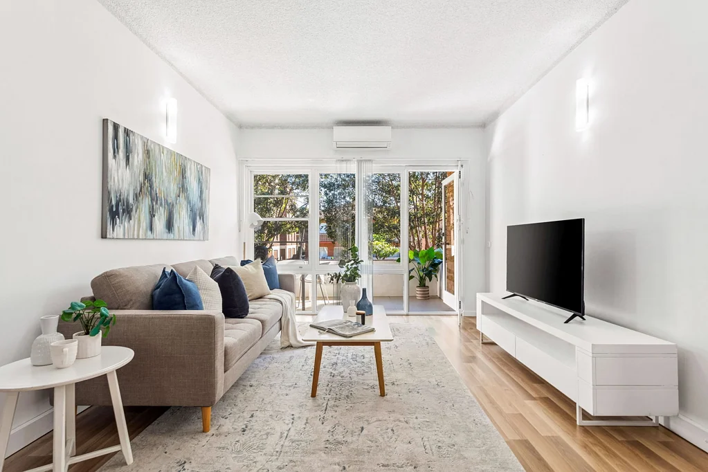 Brighton-Le-Sands 2कमरा Beachside Apartment of Impressive Volume