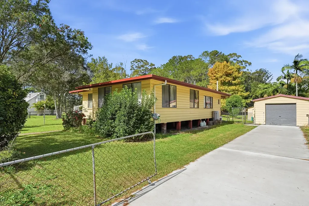 Woodford 3Moenga Comfortable Living in the Heart of Woodford
