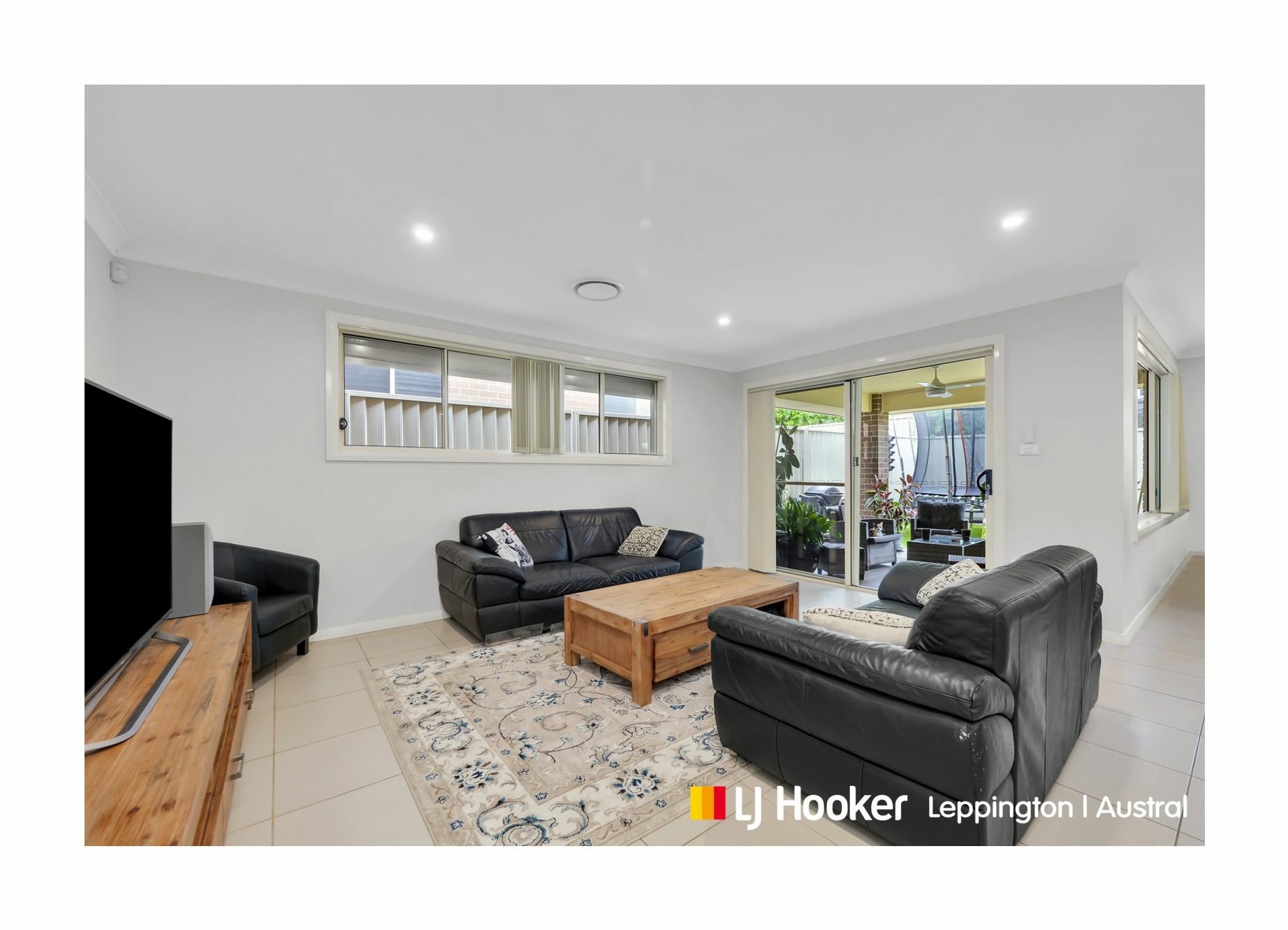 32 BUCKINGHAM LOOP, ORAN PARK NSW 2570, 0部屋, 0バスルーム, House