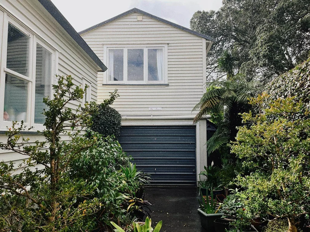 One Bedroom Private Unit