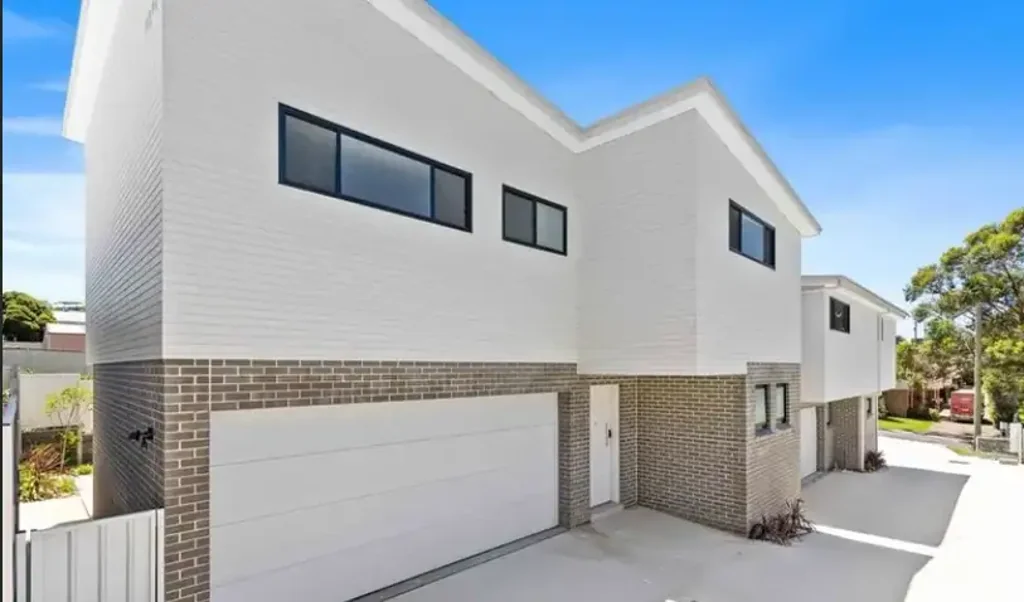 Modern Coastal Townhouse with Quality Finishes