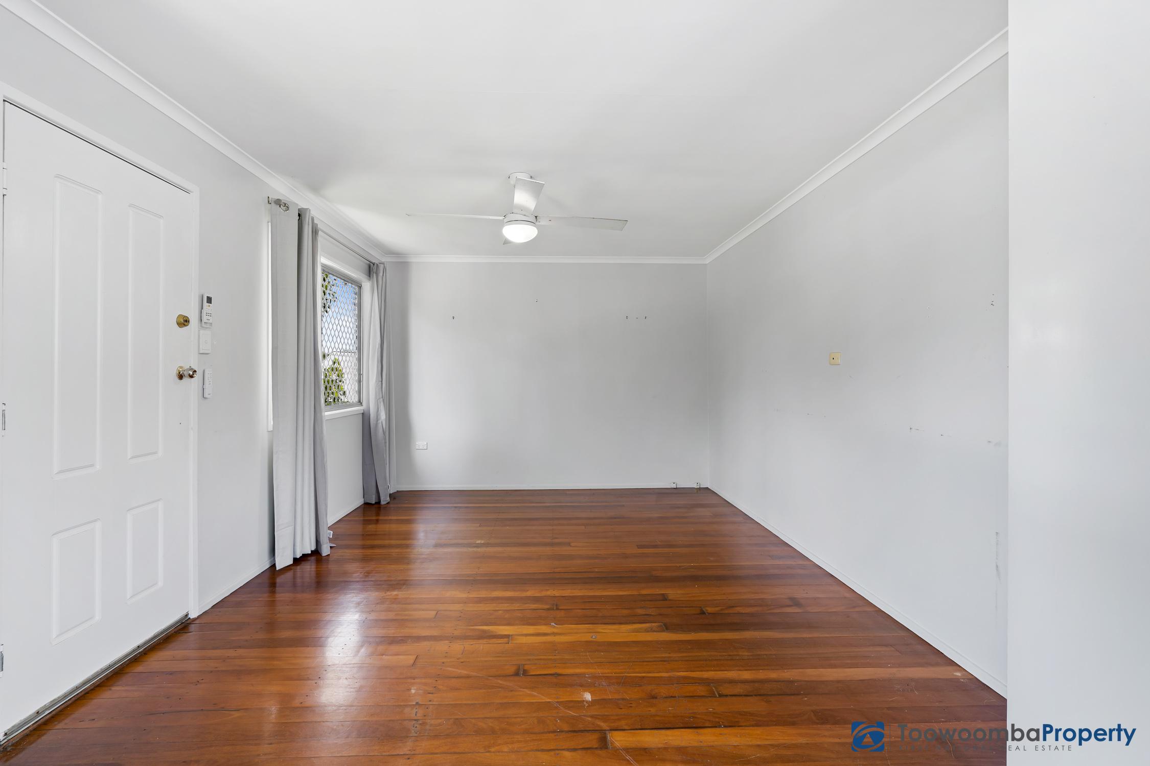 17 SHIEL ST, RANGEVILLE QLD 4350, 0房, 0浴, House