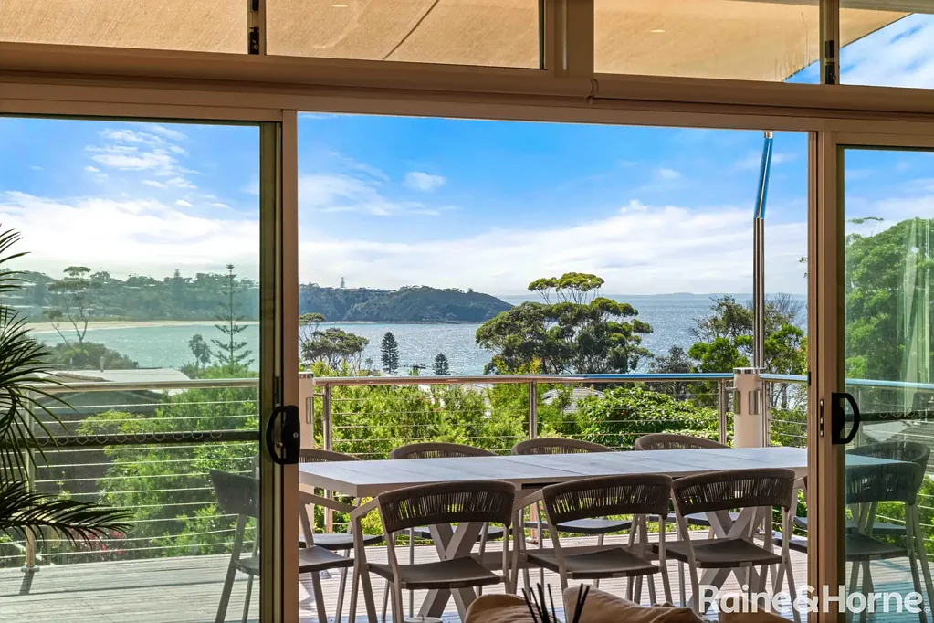 Mollymook 5ਬੈੱਡਰੂਮ Spacious and serene with ocean views