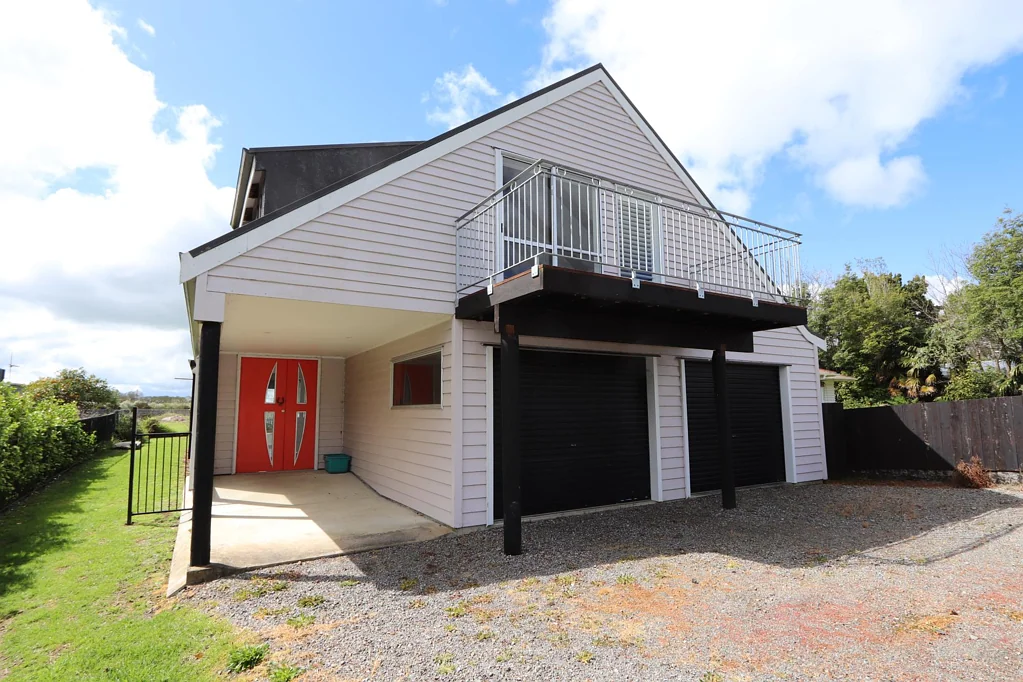 Taupiri 4ਬੈੱਡਰੂਮ Mountain Views & Work-From-Home Potential