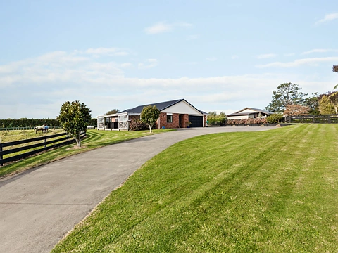 Hillsborough 4房  Modern Comfort Meets Rural Living