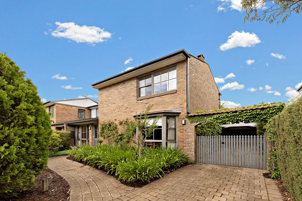 32 Lowanna Street, Braddon, ACT 2612