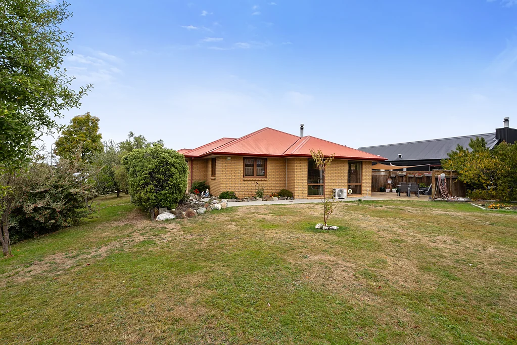 Lake Hawea 3બેડરૂમ Surprisingly Spacious & Superbly Positioned – 24 Hewson Crescent