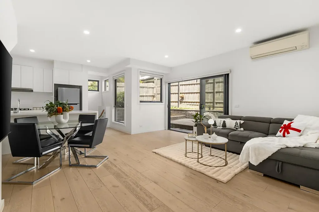 Doncaster East 4chambre Easy-Care Luxury in the Dual School Zone – Doncaster Gardens PS & EDSC