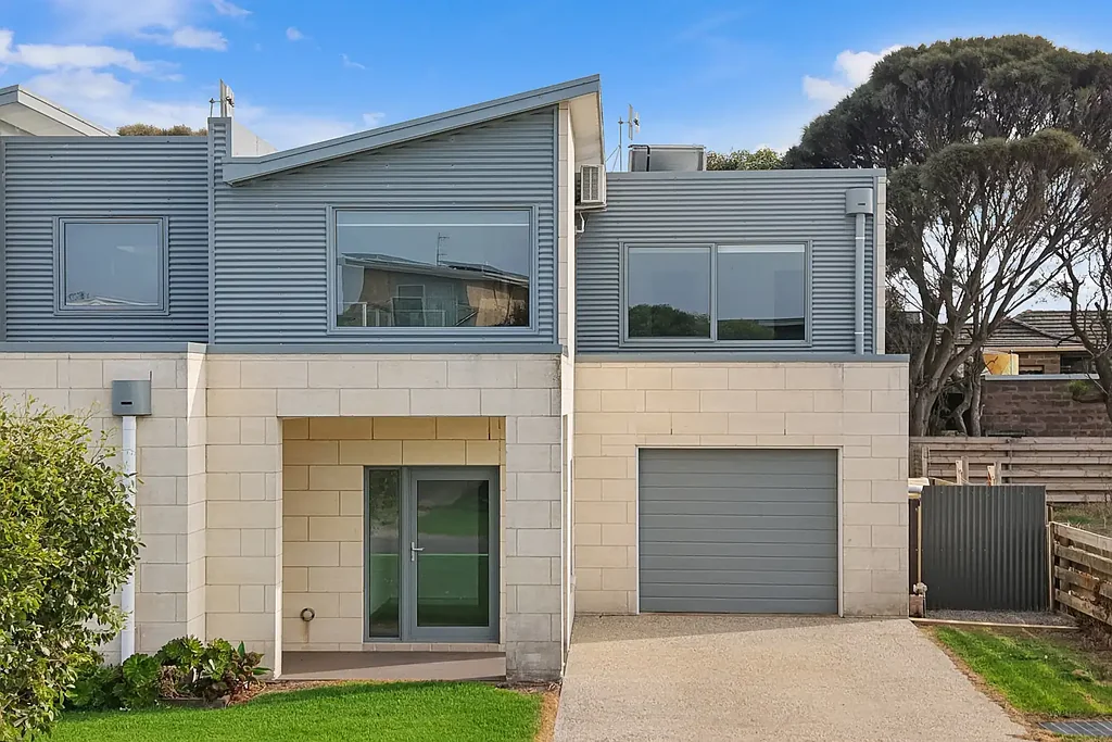 Port Fairy 3房  Spacious Townhouse Moments from the Shore