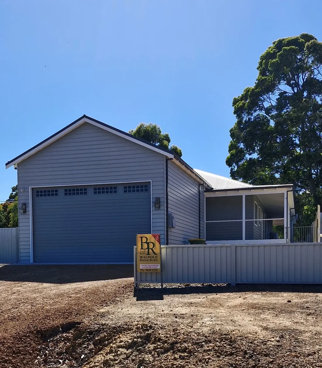 Walpole 4침실 First-class, near-new, fully furnished family home — ready to move in!