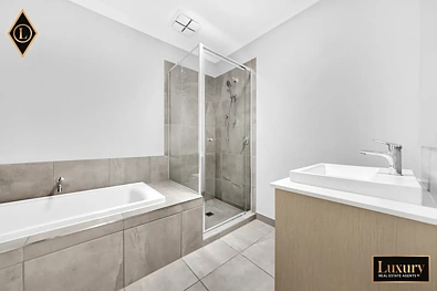 6 Dennison Street, Deanside, VIC 3336, 3房, 2浴, House