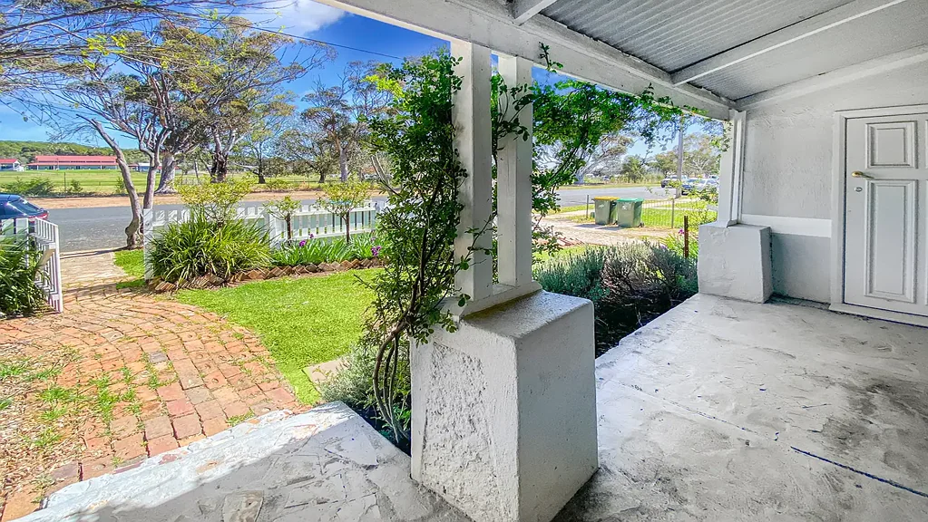 Spacious and Versatile 4-Bedroom Home in a Convenient Location