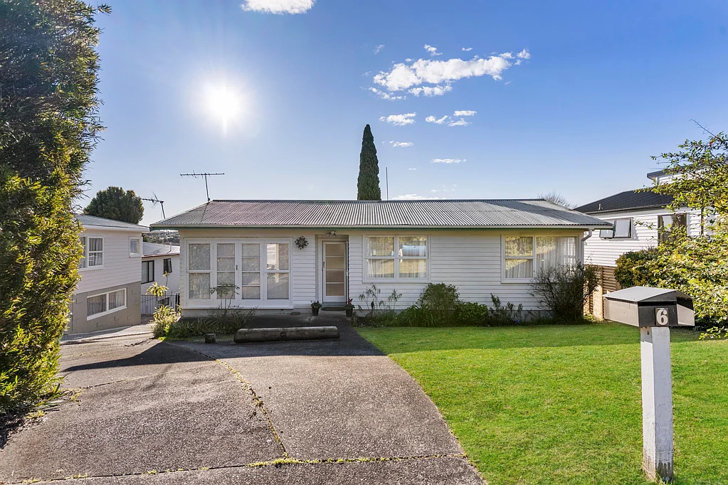6 Madison Place, Forrest Hill, North Shore City, Auckland