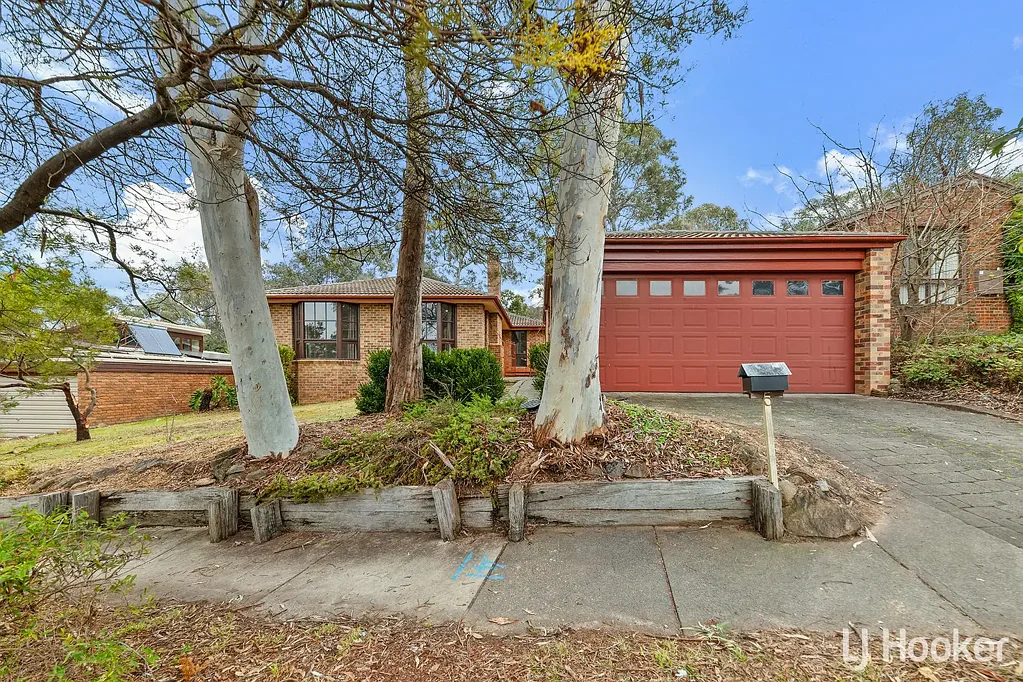 SPACIOUS FAMILY HOME IN BRUCE