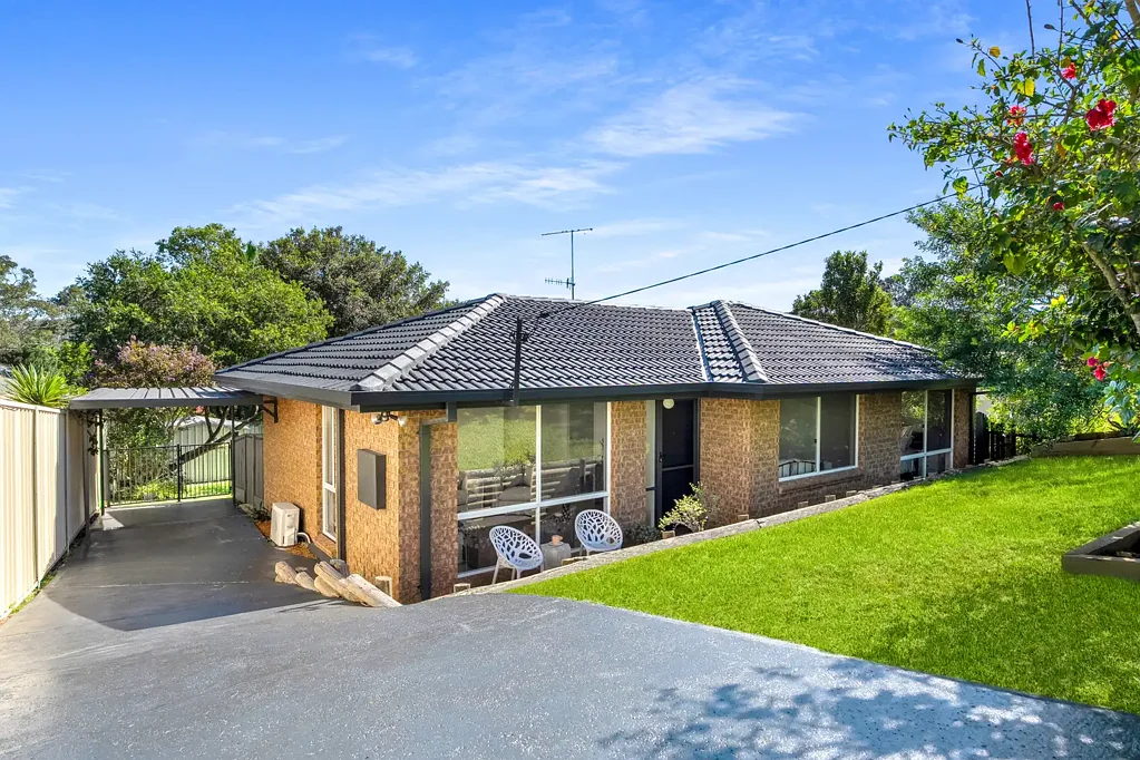 10 Jessica Street, Bateau Bay, NSW 2261