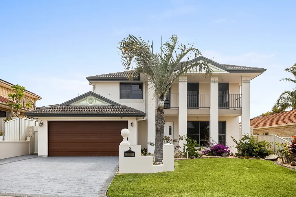 Shell Cove 4Zimmer Effortless family living with an alfresco heart and coastal surrounds
