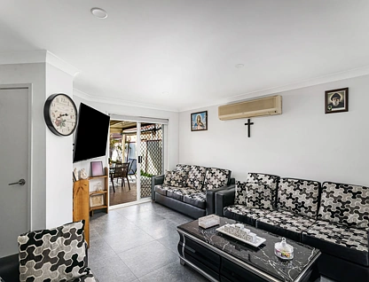 2/84 Nineteenth Avenue, Hoxton Park, South Western Suburbs, 3 침실, 1 욕실, Apartment