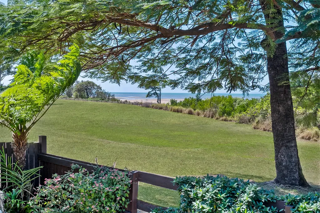 Balgal Beach 3ਬੈੱਡਰੂਮ Beachfront Living with Ocean Views