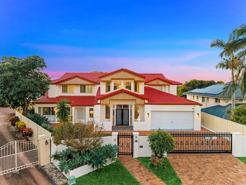 Macgregor 5Zimmer COMING SOON: Luxury Family Living in One of Macgregor's Most Prestigious Cul-de-Sacs