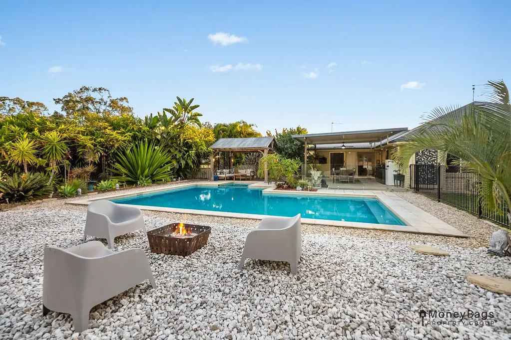 Flagstone 4Moenga Entertainers Home with Pool, Spa, Sauna, Shed & Dual Access on Half an Acre+