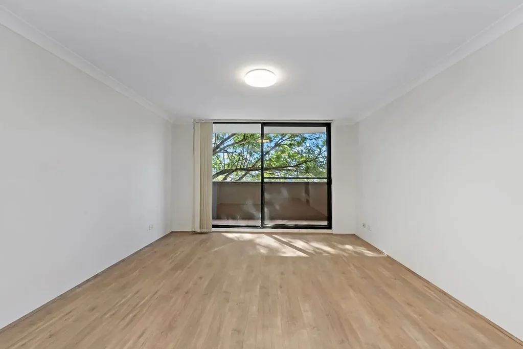 Fully renovated one bedroom apartment