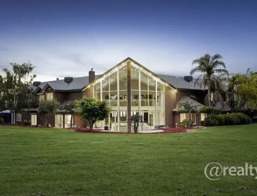 10 Jeanette Maree Court, Kilsyth, VIC 3137, 8 ਕਮਰੇ, 6 ਬਾਥਰੂਮ, House