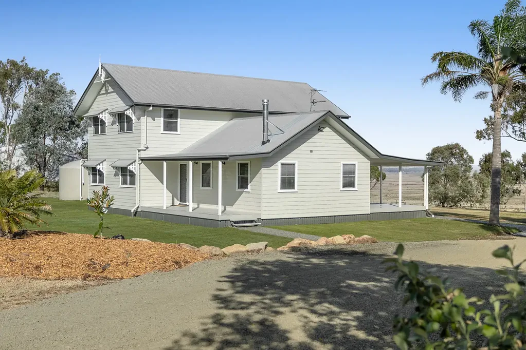 11 Jannusch Road, Gowrie Mountain, QLD 4350