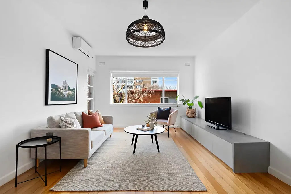 A stylish Toorak retreat close to the Village.
