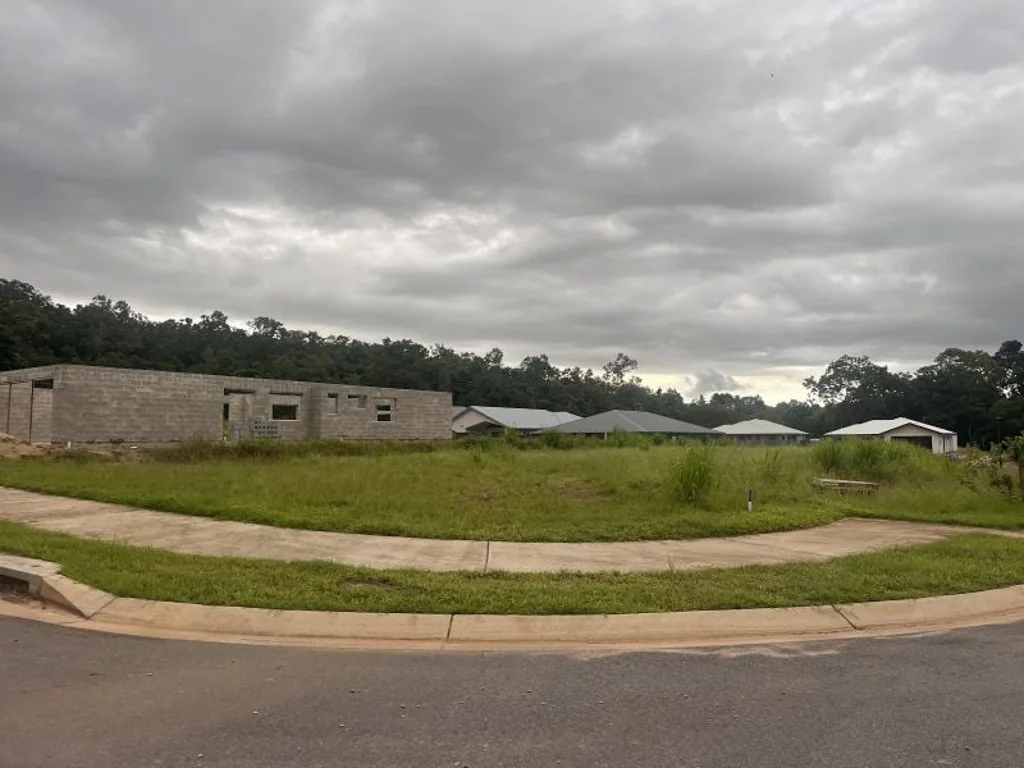 Mount Peter  Rocky Creek Premier land - Level and slightly elevated 834m2 block of land at Edmonton...