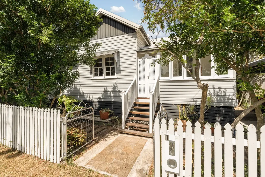 1 Sarah Street, Deagon, QLD 4017