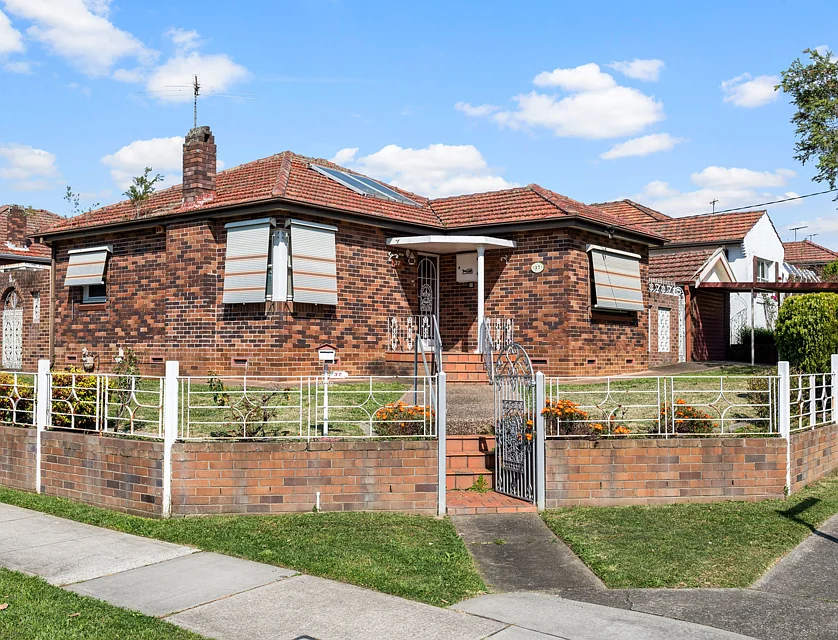 37 Alfred Street, Clemton Park, NSW 2206, 2 રૂમ, 1 બાથરૂમ, House