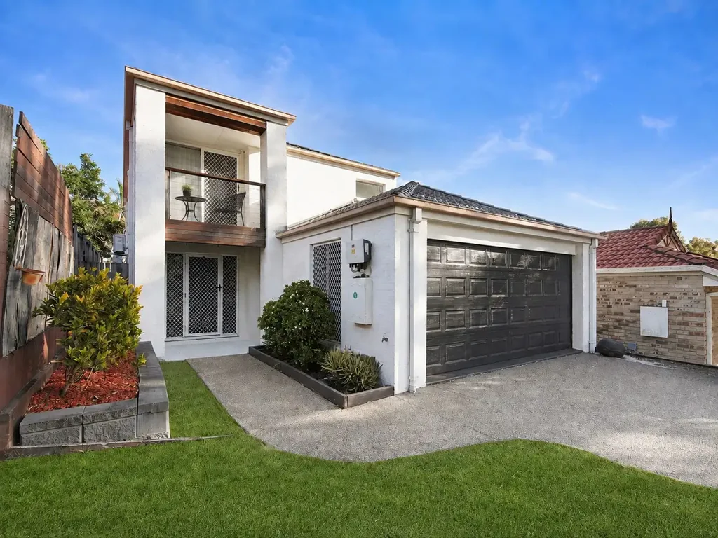 Forest Lake 4房 拎包入住 – 精美家庭住宅带双户外露台 Move Straight In – Beautiful Family Home with Dual Outdoor Decks