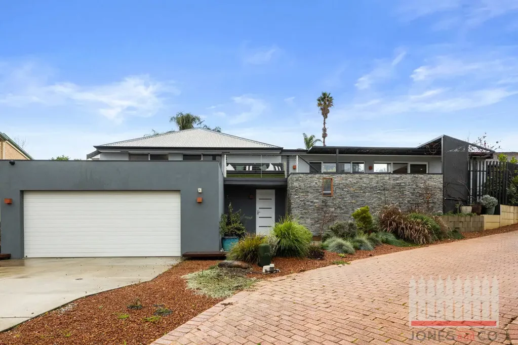 11 Cottingley Place, Swan View, WA 6056