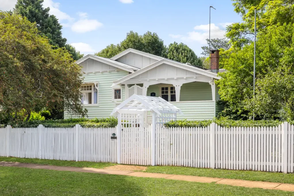 43 Geoffrey Street, Mount Lofty, QLD 4350