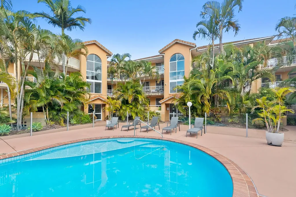 Tugun 2 Bedroom Spacious Beachside Living - Ground Floor Convenience