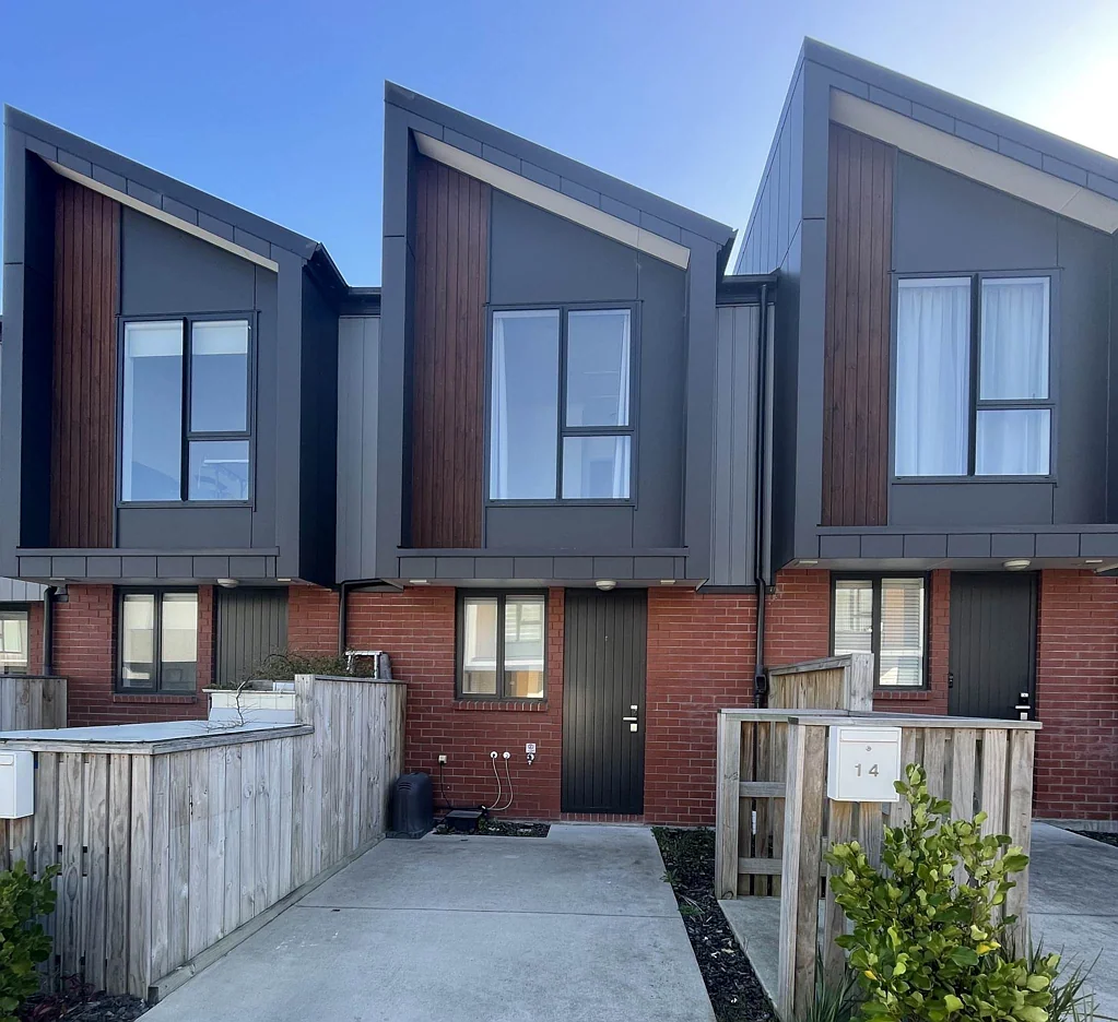 Near New and Ready To Rent!