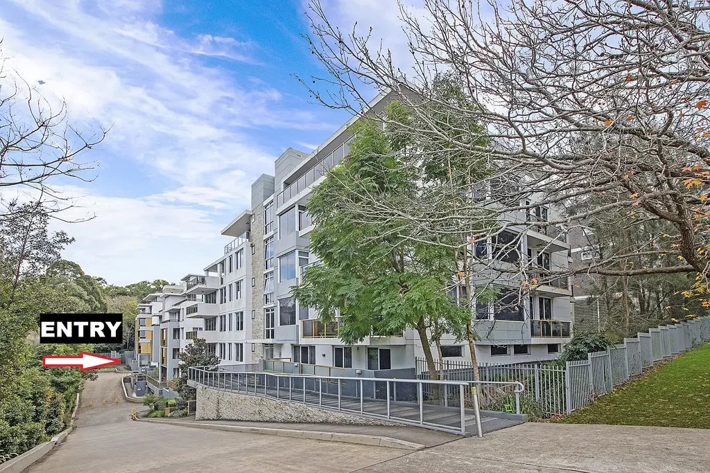 Modern Apartment with a Leafy Outlook ** Available 22/07/26 **