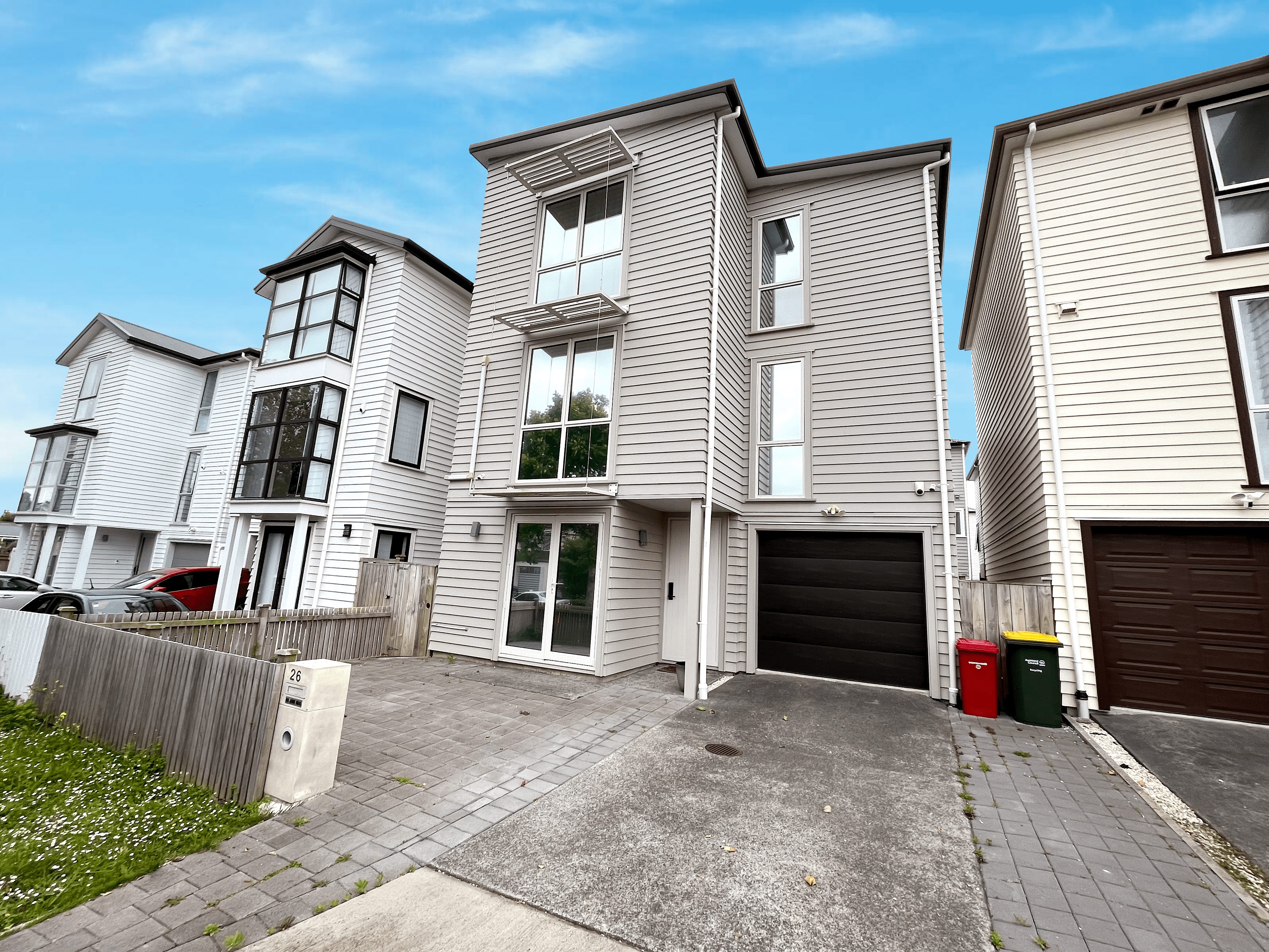 26 Stephen Avenue, Henderson, Auckland - Waitakere, 4 Kuwarto, 0 Banyo, Townhouse