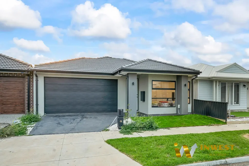 Wyndham Vale 3chambre Modern Family Home with Stylish Features-WALKING DISTANCE TO AMENITIES!!