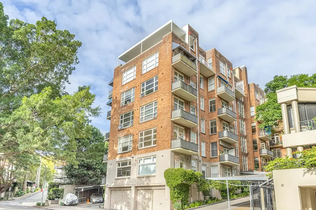 Fully Furnished Parkside Retreat with Bay Views