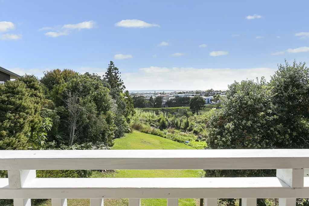 2/59 West Coast Road, Glen Eden, Waitakere City, Auckland