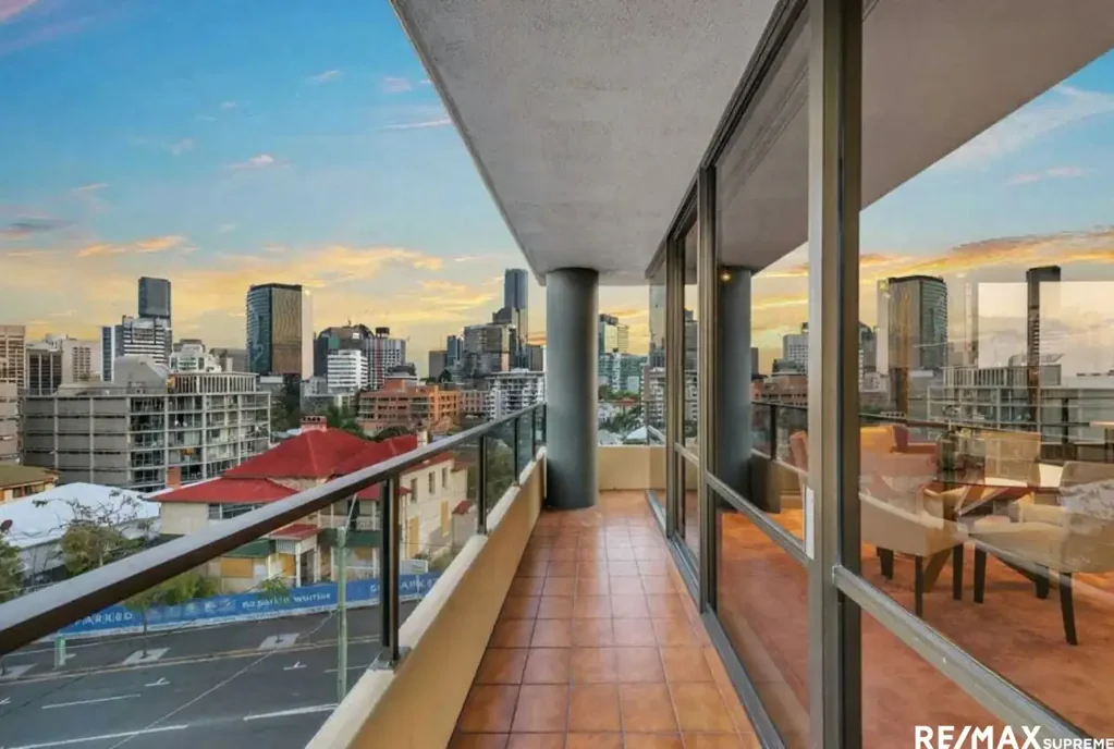 Spring Hill 2બેડરૂમ Excellent Location 2 Bedrooms Apartment in Spring Hill (Open Home:Tues & Fri 12:00-12:30pm)