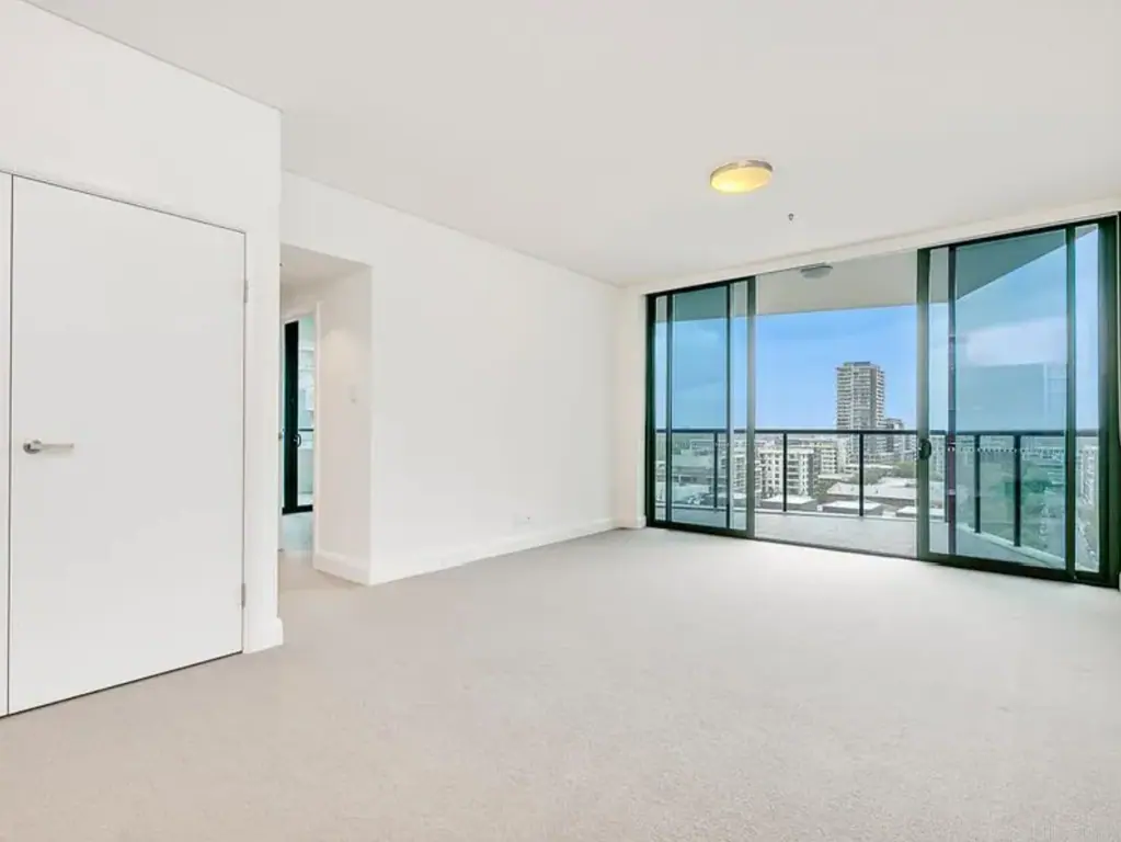 Modern Unfurnished Apartment with Riverside Lifestyle